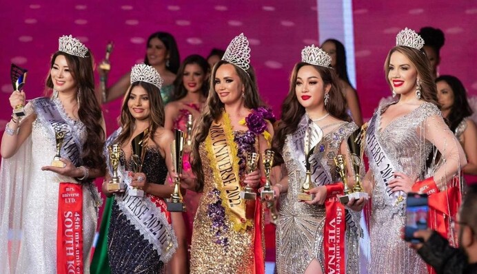 Россиянке отдали корону конкурса красоты 