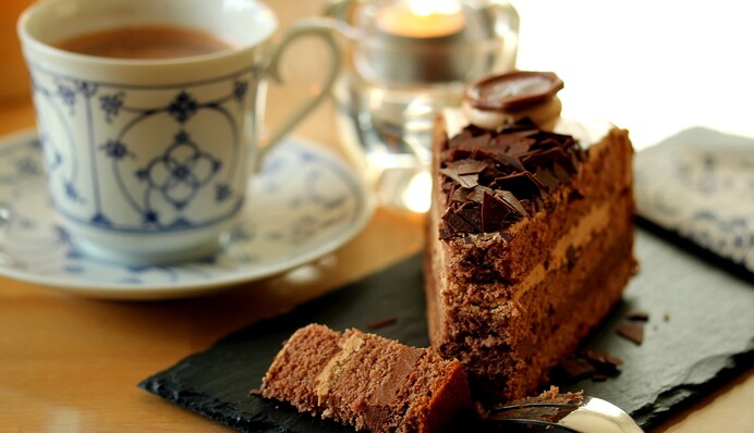 Класичний рецепт до Дня закоханих: як приготувати шоколадний Празький торт