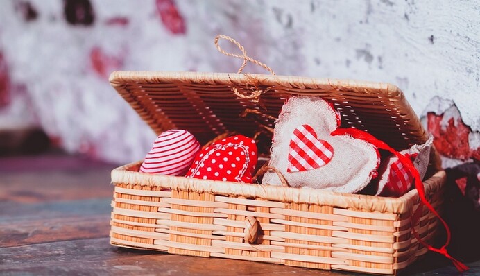 Топ-7 универсальных подарков на День святого Валентина, которые понравятся и женщине, и мужчине