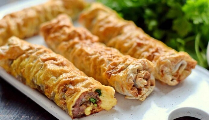 Як приготувати соковиті рулетики з лавашу з фаршем: простий рецепт