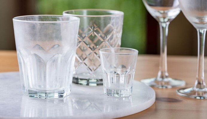 Як відмити каламутні склянки, щоб вони знову блищали як нові