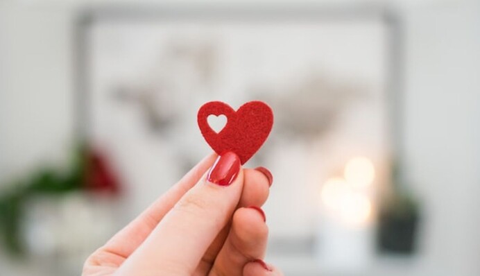 Найкращі українські вірші про кохання, які варто прочитати в День святого Валентина