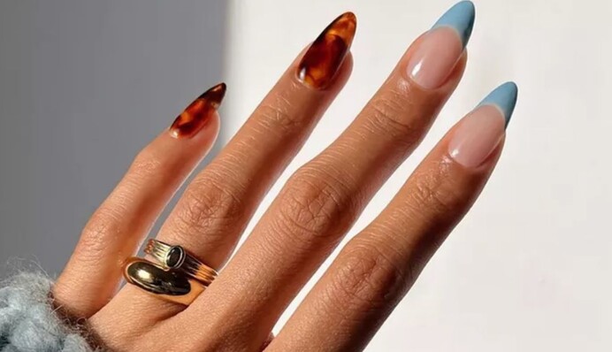 Как выглядит черепаховый маникюр, который стал трендом 2023 года: фото