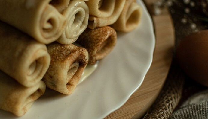 Налисники з сиром - класична страва на Масляну: як їх приготувати