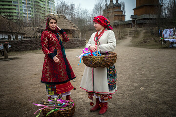 Млинці - не основна страва на Масляну: історія і традиції свята в Україні
