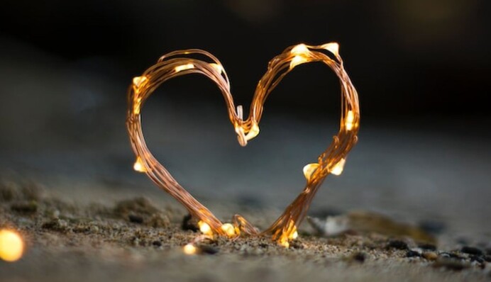 Живут с любовью в сердце: какие знаки Зодиака самые романтичные