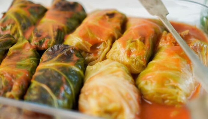 С грибами вкуснее всего: как приготовить постные голубцы без мяса