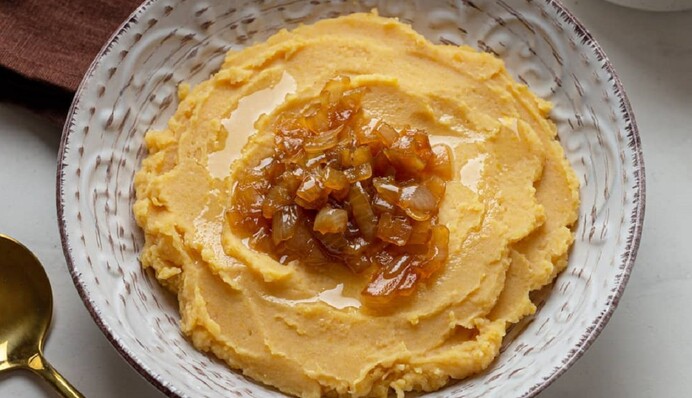 Что добавить в постное меню: рецепт горохового пюре, которое удивит ярким вкусом