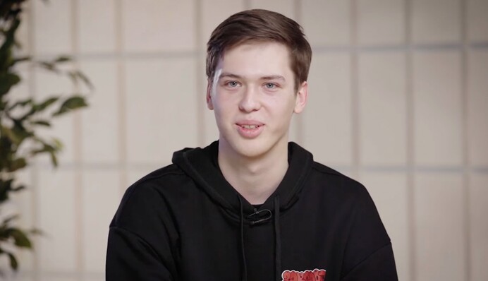 Лачен ответил на упреки, что брал деньги со сборов для армии: как он зарабатывает на жизнь