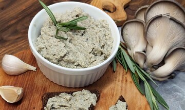 Мінімум часу та інгредієнтів: як приготувати смачний грибний паштет із глив