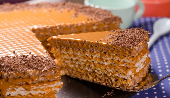 Яку начинку зробити для вафельного торта: найкращі рецепти на 8 березня