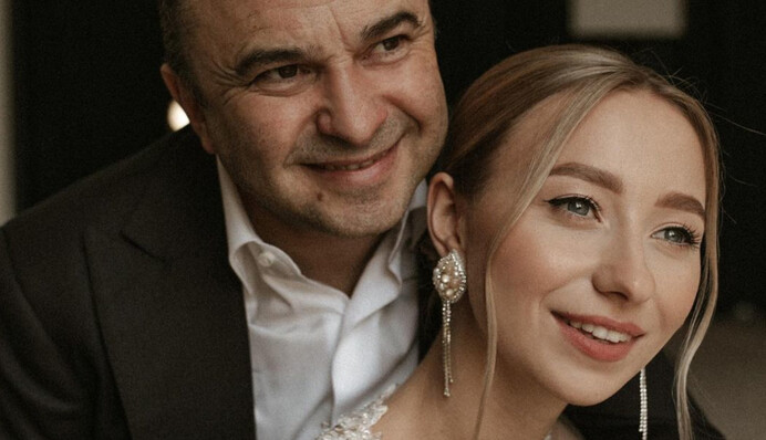 Був у секті: дружина Віктора Павліка відверто розповіла про його минуле