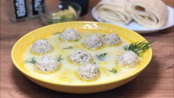 З плавленим сиром і фрикадельками: як приготувати смачний вершковий суп-пюре