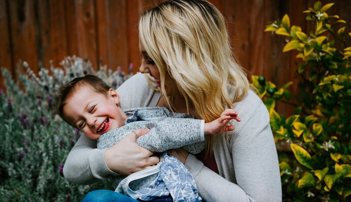 Від Тельця до Лева: знаки Зодіаку, які занадто балують своїх дітей