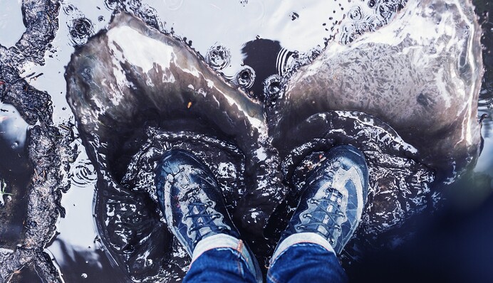 Як правильно сушити мокре взуття, щоб воно не деформувалося