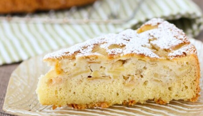 Как приготовить постную шарлотку с яблоками: простой рецепт без яиц