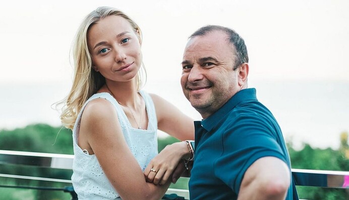 Чоловік був проти: Катерина Репяхова показалася після пластичної операції на носі