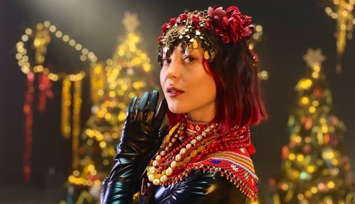 Паразитируют на вышиванках: певица Юлия Юрина жестко критикует Тринчер, Полякову и других звезд