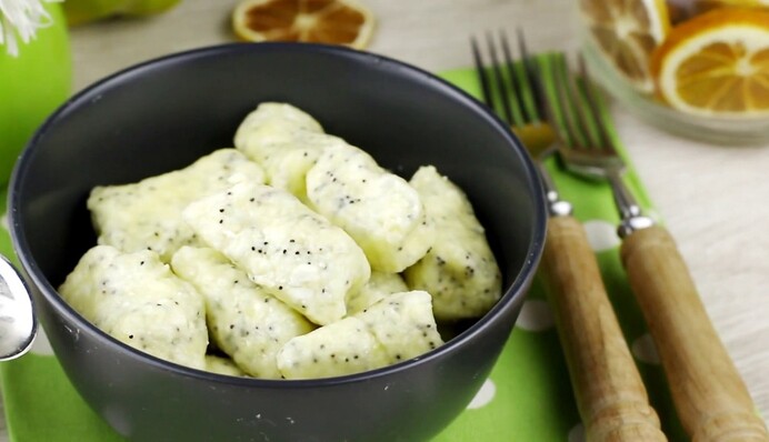 Добавьте новый вкус: рецепт ленивых вареников с маком и кокосовой стружкой