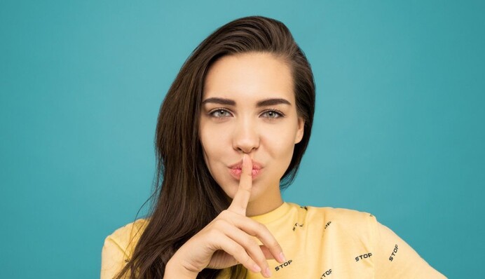 Тримайте язика за зубами: яким знакам Зодіаку не варто розповідати свої секрети