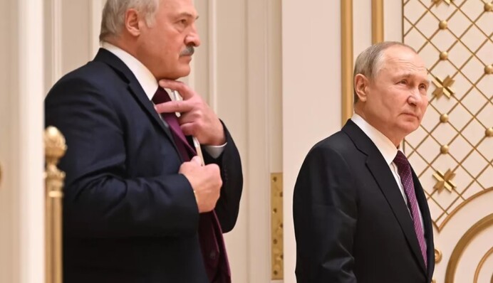 Игры с Драконом: зачем Путин пугает ядерным оружием в Беларуси