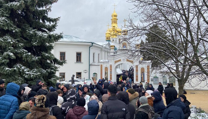 Ось тобі, бабусю, і Павлов день: чому УПЦ МП залишилася у Лаврі