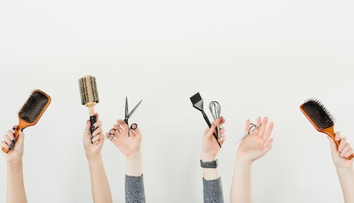 Коли стригти волосся у квітні: місячний календар і вдалі дати