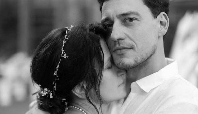 Момент, который всех поддержал: Синельников вспомнил предложение любимой во время оккупации Бучи