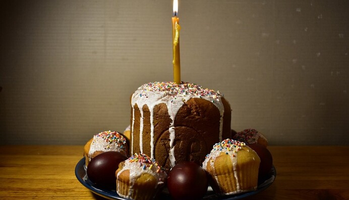 В Страстную пятницу можно печь паски: какой рецепт выбрать