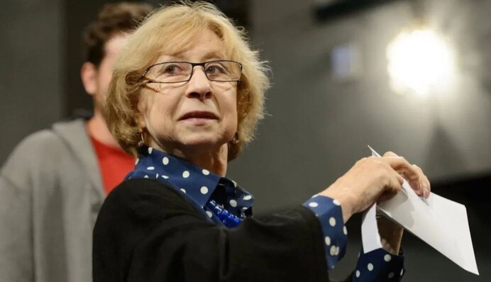 После увольнения из театра Лию Ахеджакову в РФ могут обвинить в государственной измене