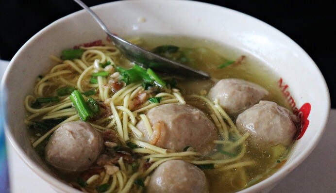 Как приготовить легкий суп с фрикадельками для разгрузки после Пасхи