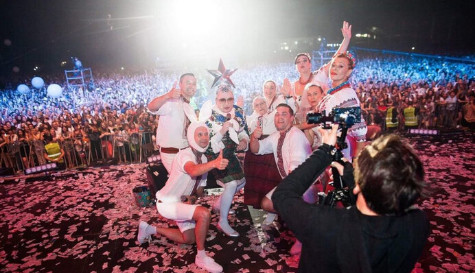 Андрій Данилко і його команда не змогли виїхати в закордонний тур через нові вимоги для артистів