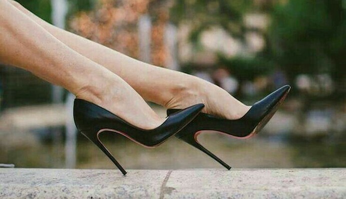 Какая обувь на весну и лето никогда не выходит из моды: топ-5 вариантов