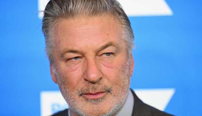 С Алека Болдуина сняли обвинения в непредумышленном убийстве оператора Галины Хатчинс