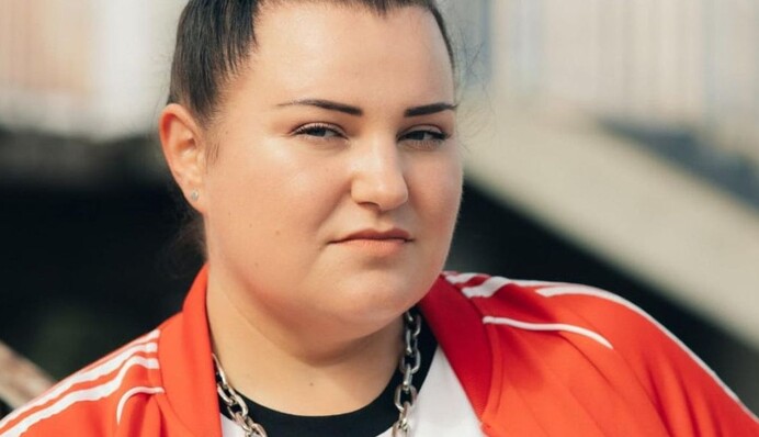 Морально давила и выбивала долги: alyona alyona рассказала, как работала в коллекторской службе