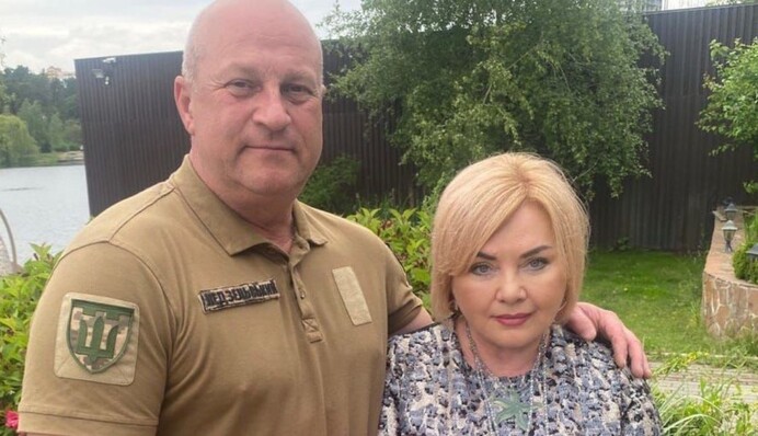 После 33 лет в браке: Оксана Билозир развелась с мужем Романом Недзельским