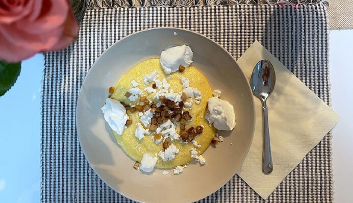 Этот гарнир стал хитом: как приготовить поленту – итальянскую кукурузную кашу