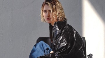 Віра Кекелія показала модний фасон джинсів у звабливій фотосесії