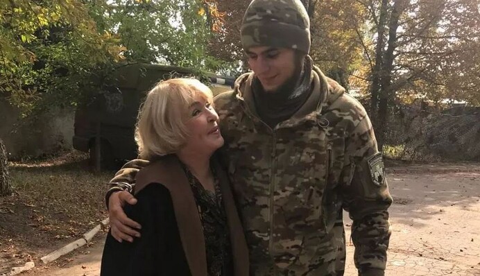 Ховала, як рідного сина: Ада Роговцева розповіла, як прощалася з героєм України 