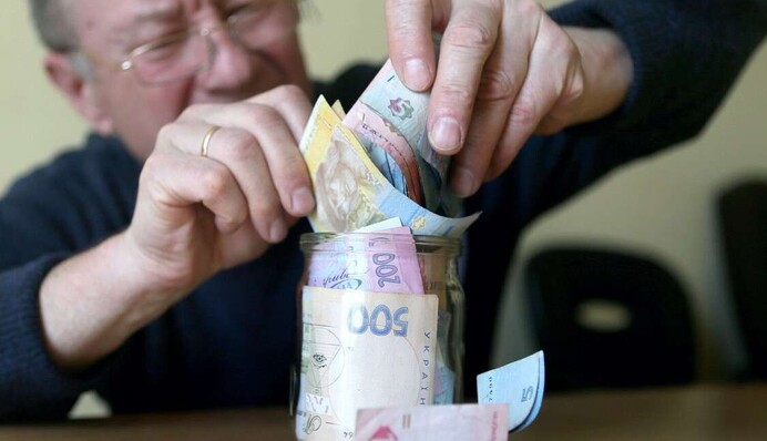 Врятувати армію українських пенсіонерів: що задумали депутати і що з цього вийде