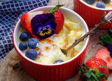 Ніжний десерт з карамеллю: як приготувати крем-брюле в духовці