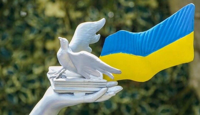 Символ надежды: в Ливерпуле появился памятник, посвященный Украине