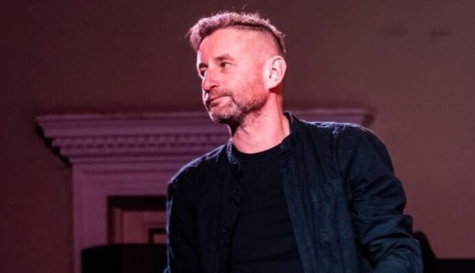 Сергій Жадан розлучається з дружиною: його помітили на прогулянці з відомою співачкою