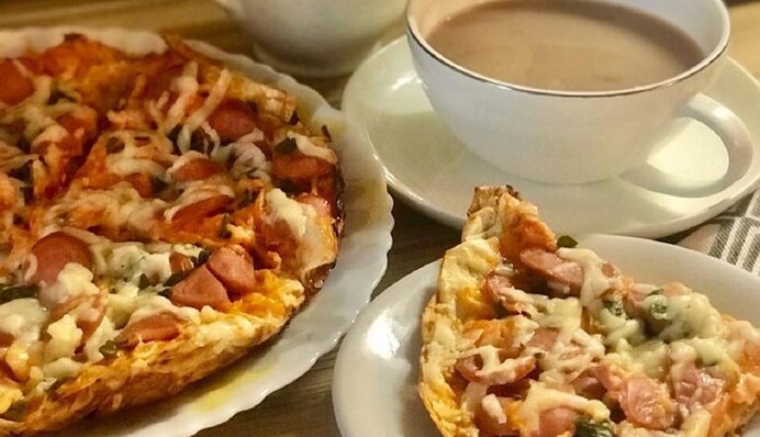 Быстро готовится на сковороде: рецепт пиццы из лаваша вместо теста