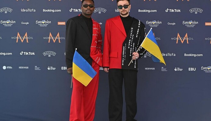 Надо остановить зло: TVORCHI в Ливерпуле выступили с мощной речью о войне