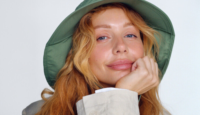 Тіна Кароль показала обличчя без макіяжу і ретуші на обкладинці глянцю: фото