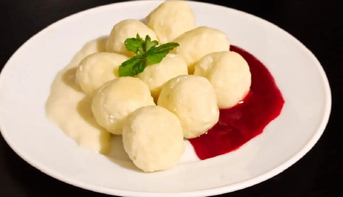 С медом вместо сахара: как приготовить ленивые вареники по закарпатскому рецепту