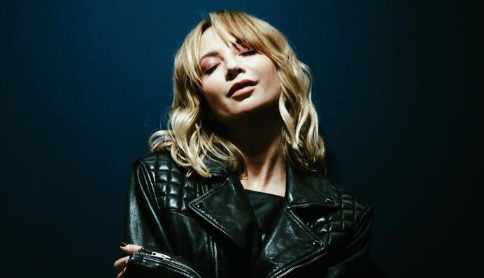 Больше не встречаемся: Ирина Сопонару объявила о помолвке и похвасталась кольцом