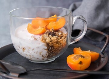 Ночная овсянка стала модным завтраком: как приготовить ее в холодильнике