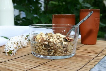 Як приготувати запечену вівсянку з шоколадом і бананом: рецепт простого сніданку